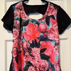 Lululemon Lighten Up top